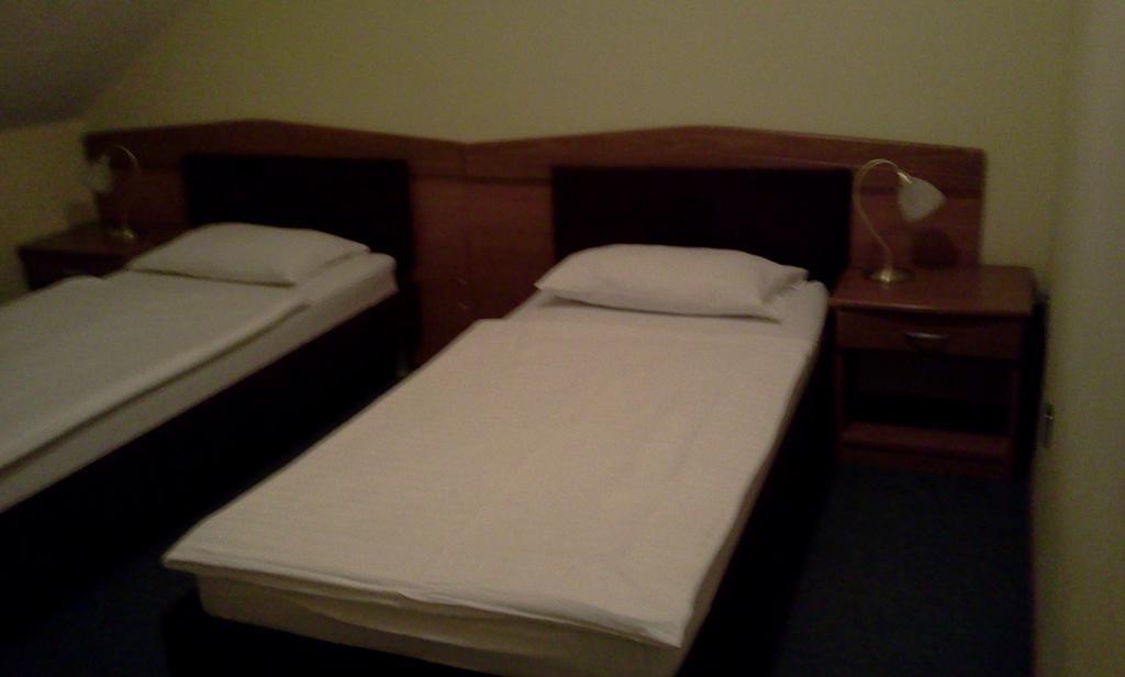 Hotel Paradise Zagreb Room photo